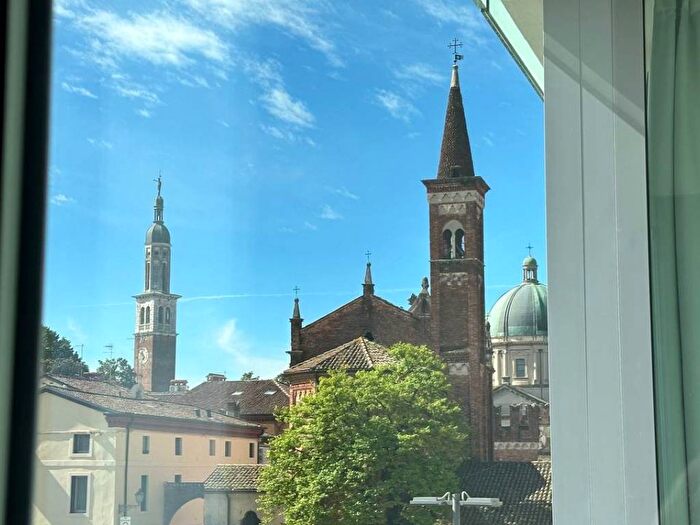 Appartamento bilocale in affitto in Centro, Thiene
