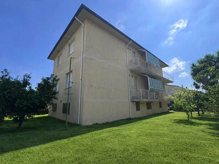 Casa con 10 locali in vendita in Castagneto Carducci