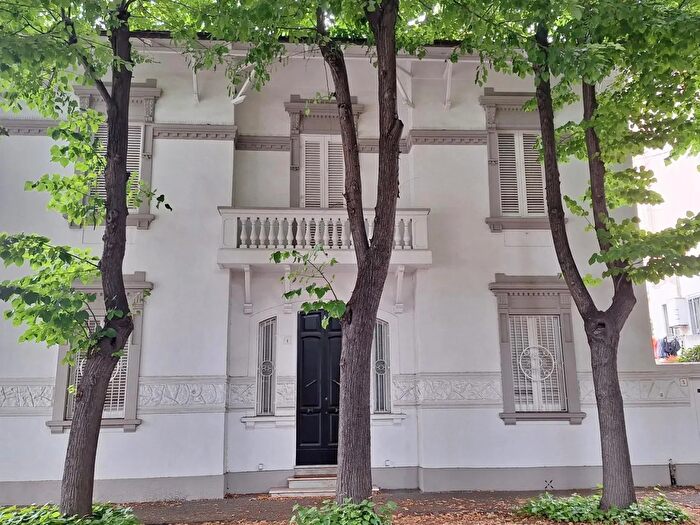 Casa con 14 locali in vendita in Via Goffredo Mameli N, Livorno