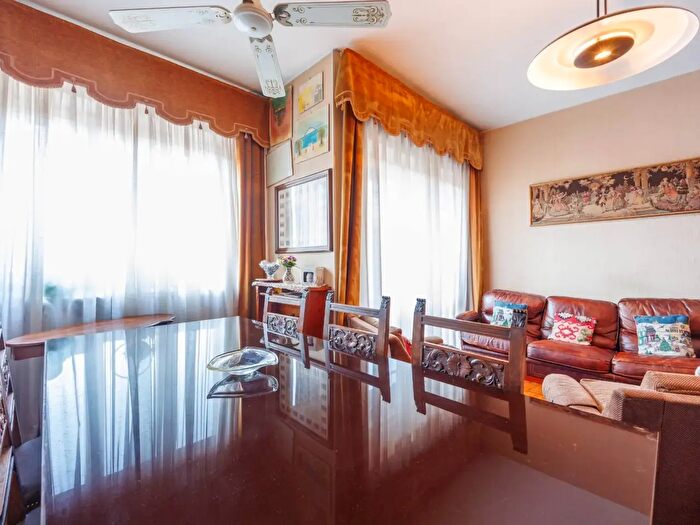 Appartamento quadrilocale in vendita in Via Millefonti, Torino