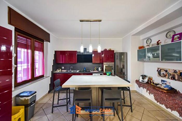 Case in Vendita e in Affitto - 3