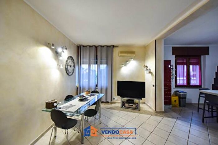 Case in Vendita e in Affitto - 2