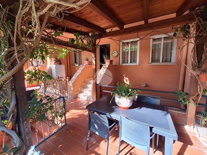 Casa con 5 locali in vendita in Via Gulì Alba, Palermo