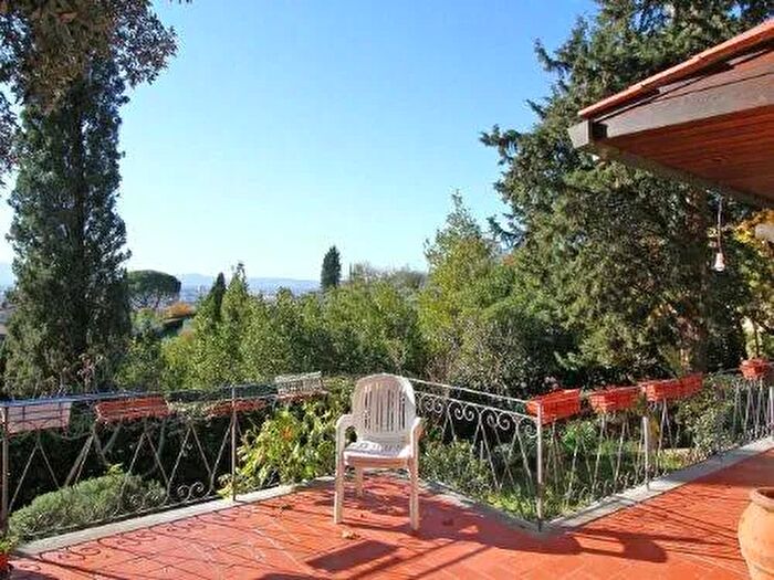 Casa con 7 locali in affitto in Firenze, Firenze
