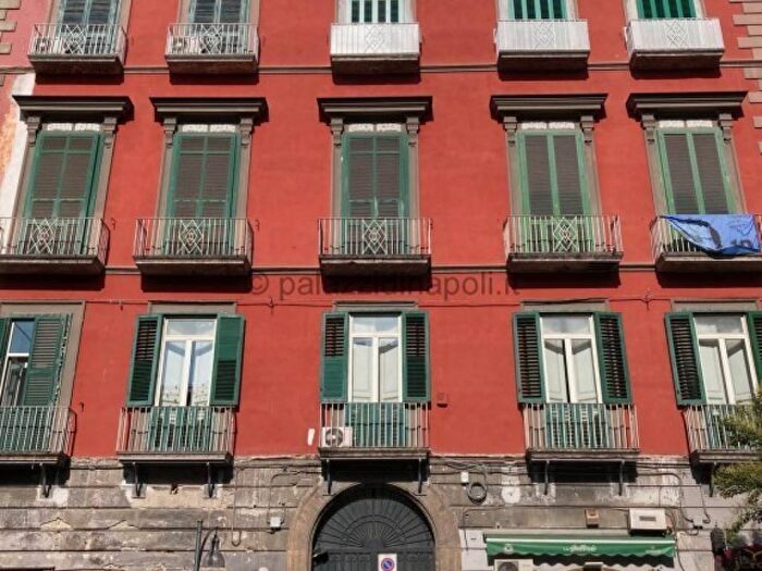 Appartamento monolocale in affitto in Via Santa Maria di Costantinopoli, Centro Storico, Napoli