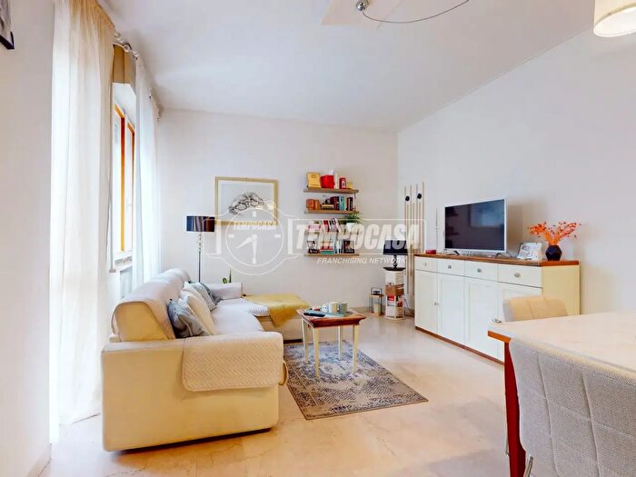 Appartamento trilocale in vendita in Via Fratelli Rosselli, Mantova