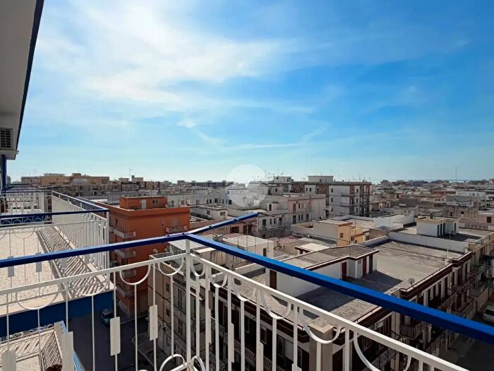 Appartamento con 5 locali in vendita in Via degli Angioini, Manfredonia