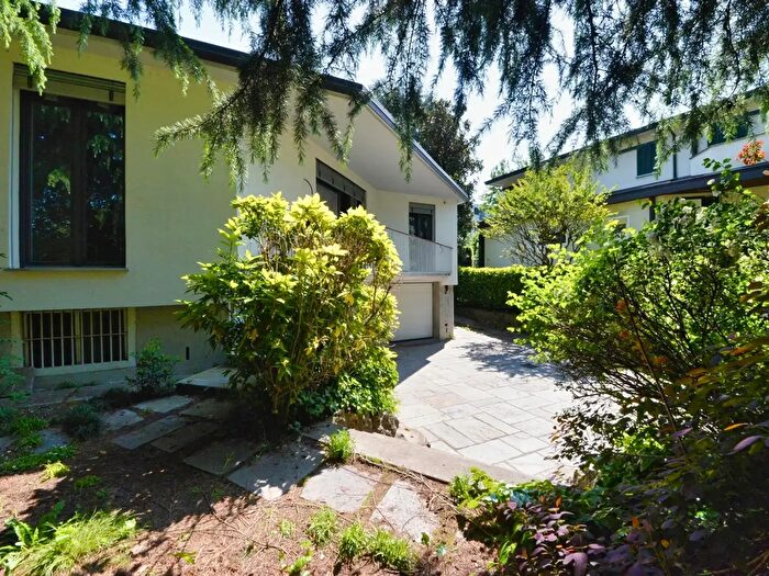 Casa con 5 locali in vendita in Via Italia, Paderno Dugnano