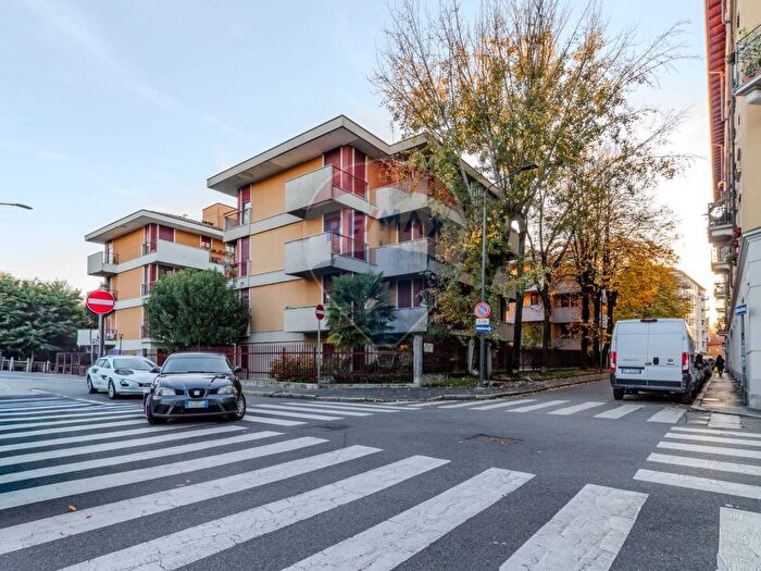 Appartamento bilocale in affitto in Via Grivola, Niguarda, Milano