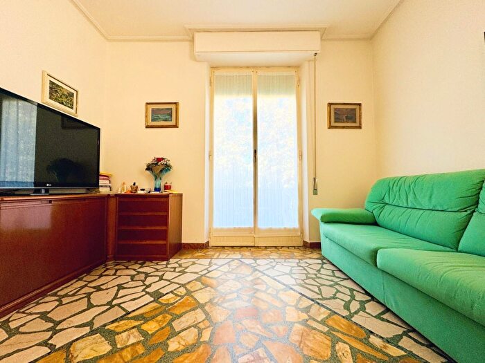 Appartamento trilocale in vendita in Camaiore