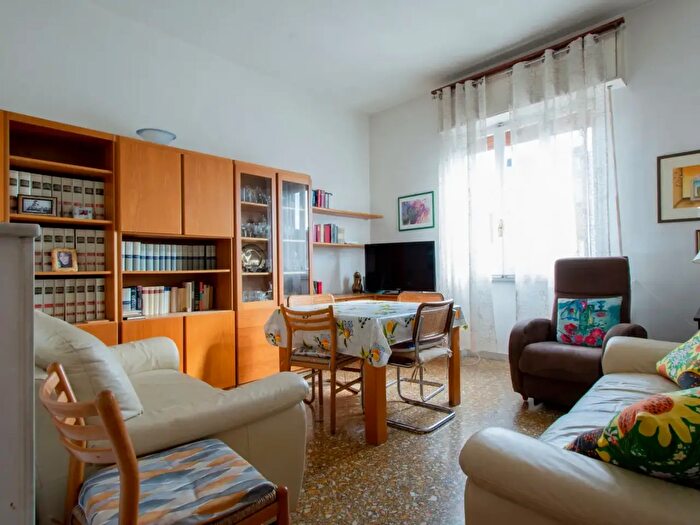 Appartamento trilocale in vendita in Via della Villa Demidoff, Firenze