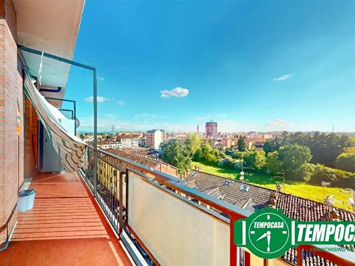 Appartamento trilocale in vendita in Via Giovanni Scazzola, Alessandria