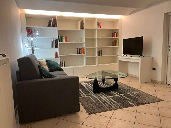 Appartamento trilocale in affitto in Viale Spartaco Lavagnini, San Marco SS Annunziata, Firenze