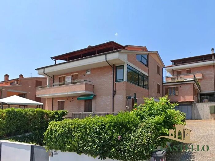 Appartamento quadrilocale in vendita in Viale della Repubblica, Panicale