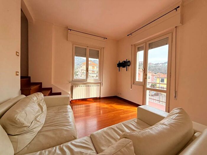 Appartamento quadrilocale in affitto in Corso Risorgimento No Number, San Salvatore, Cogorno