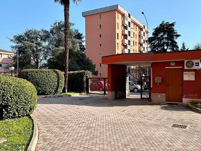 Appartamento trilocale in affitto in Via Don Giovanni Minzoni, Centro, Opera