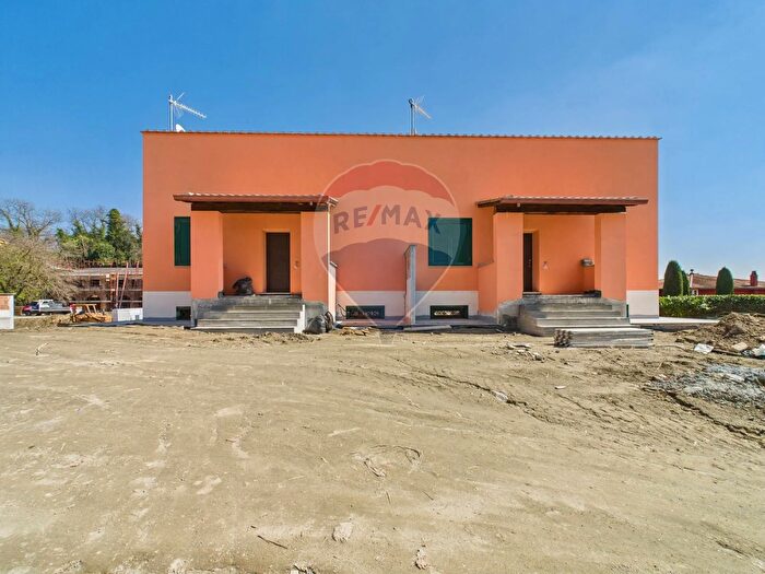 Casa quadrilocale in vendita in Formello