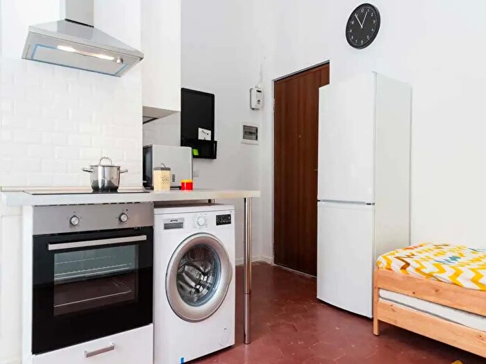 Appartamento monolocale in affitto in Via Paolo Bassi, Milano
