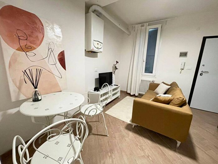 Appartamento bilocale in affitto in Via San Pietro, Centro Storico, Modena