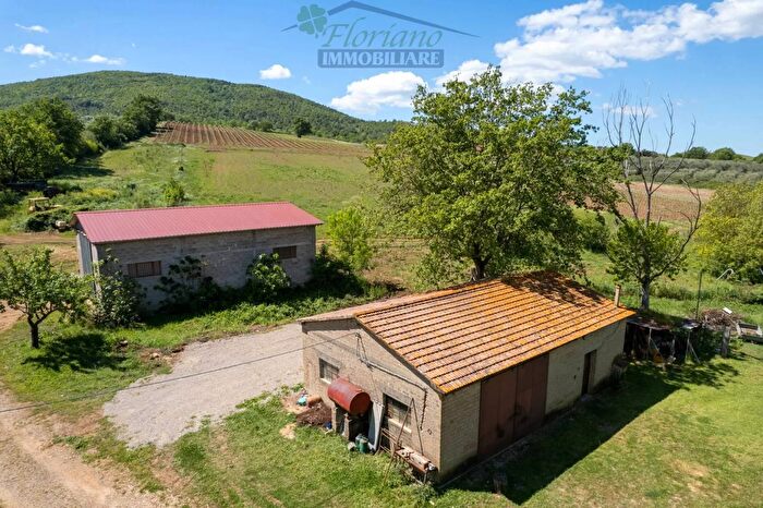 Casa con 6 locali in vendita in Strada della Sgrilla, Capalbio