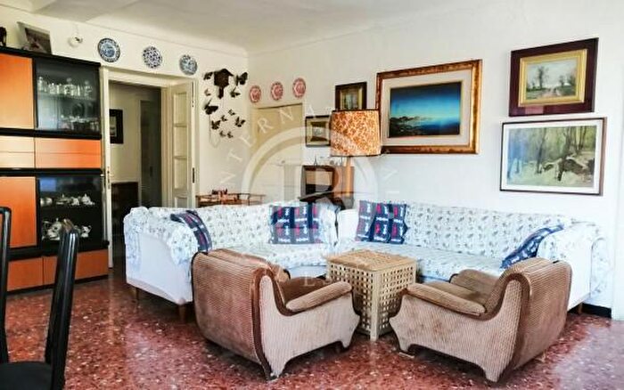 Appartamento con 6 locali in vendita in Levanto