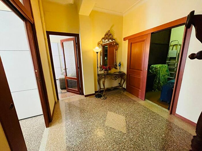 Appartamento trilocale in affitto in Via Catania, Bologna, Roma