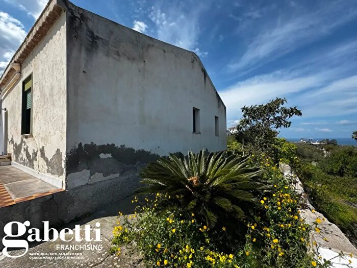 Appartamento trilocale in vendita in Contrada San Giovanni Snc, Patti