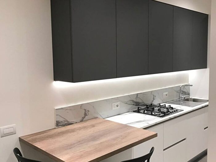 Appartamento trilocale in affitto in Via Giuseppe Antonio Borgese, Cenisio, Milano