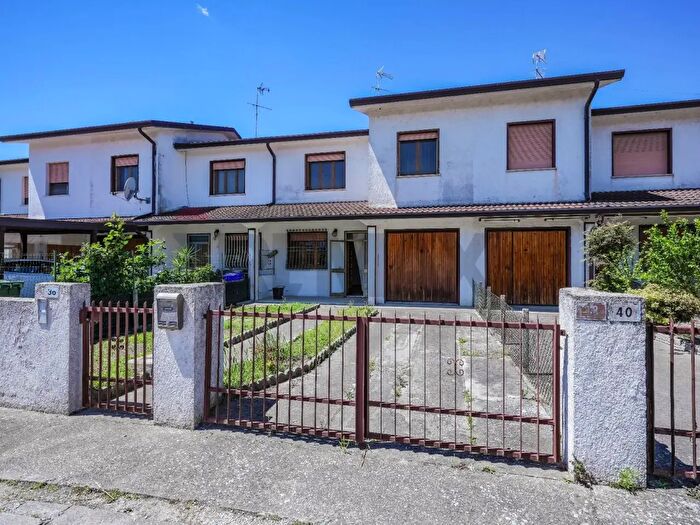 Appartamento con 5 locali in vendita in Via Berlinguer, Fiscaglia