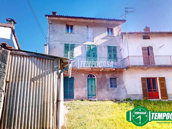 Casa con 5 locali in vendita in Vicolo Forlano, Basaluzzo