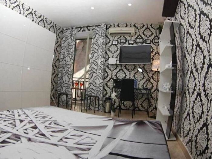 Appartamento trilocale in affitto in Vico Lungo Gelso, Quartieri Spagnoli, Napoli