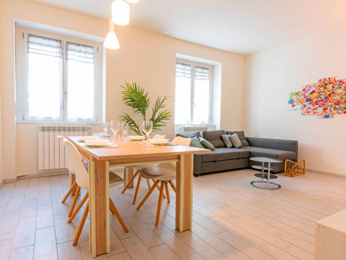 Appartamento trilocale in affitto in Via Antonio Locatelli, Centro, Bergamo