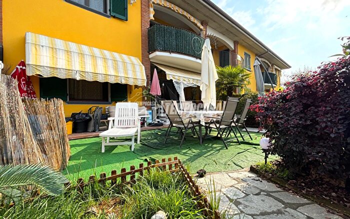 Appartamento quadrilocale in vendita in Via Santa Clara, Cigliano