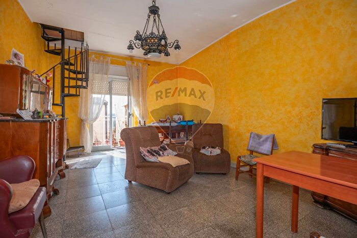 Casa con 6 locali in vendita in Via Cappuccini, Caltagirone