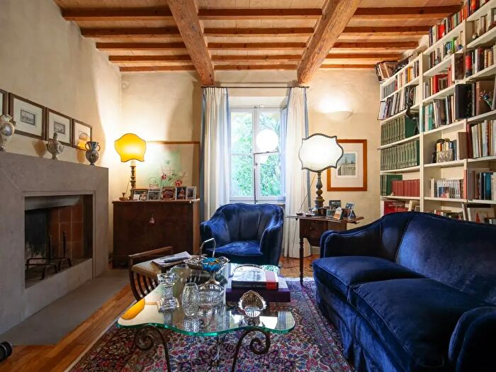 Casa con 6 locali in vendita in San Giuliano Terme