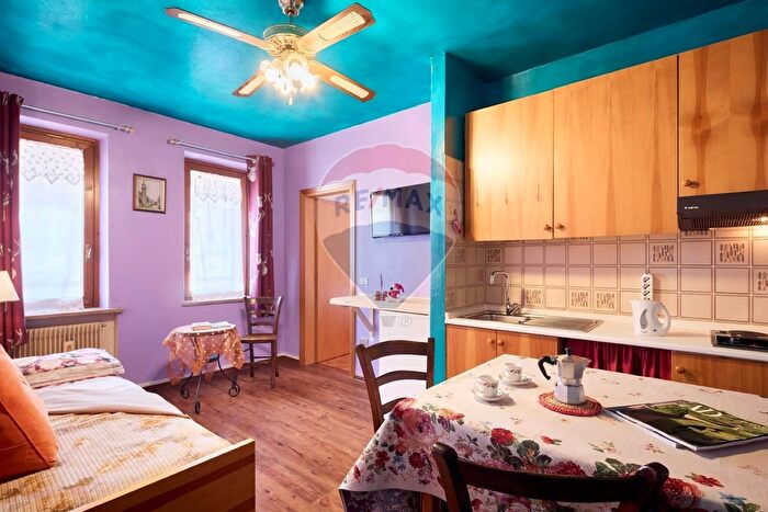 Appartamento trilocale in vendita in Via Roma, Val di Zoldo