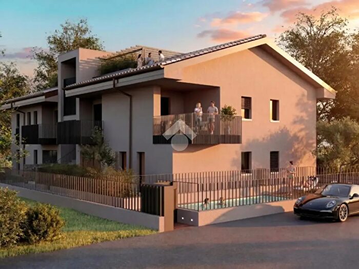 Appartamento trilocale in vendita in Vicolo Casara, Lazise