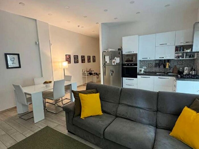 Appartamento quadrilocale in affitto in via TASSO, Piazza Amedeo Parco Margherita, Napoli