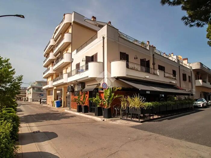 Appartamento trilocale in vendita in Via Grottaferrata, Roseto Degli Abruzzi