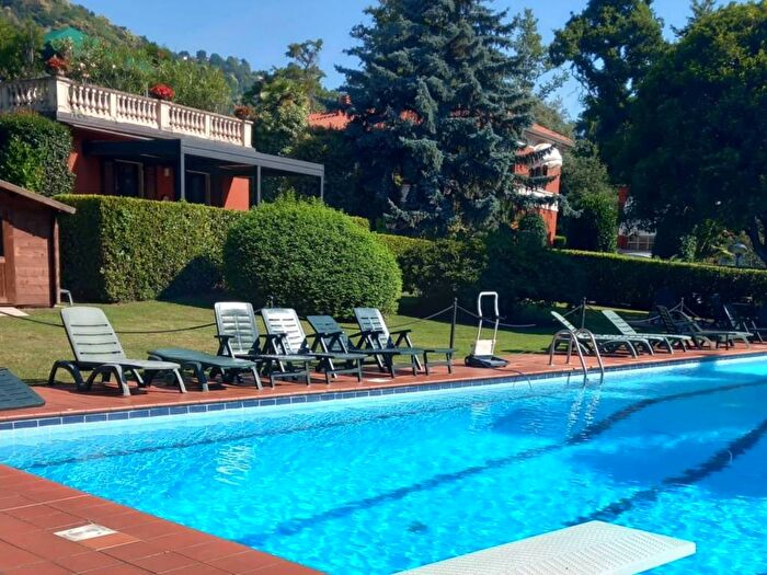 Appartamento trilocale in affitto in Via Sempione, Centro, Meina