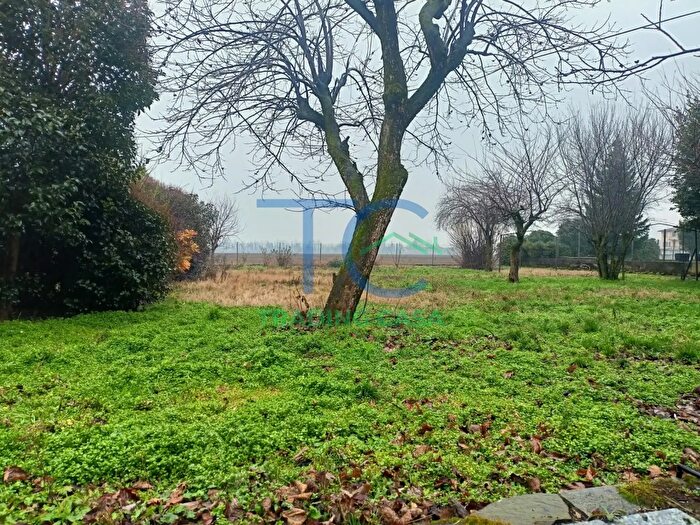 Casa con 6 locali in vendita in Via Luviano, San Giorgio Piacentino