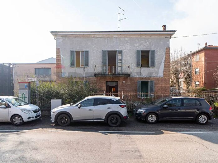 Casa con 7 locali in vendita in Via Nazionale, Sissa Trecasali