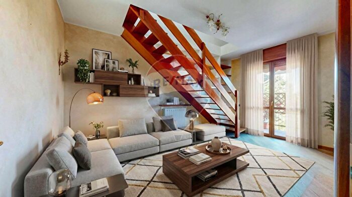 Appartamento con 5 locali in vendita in Via San Pancrazio, Gessate