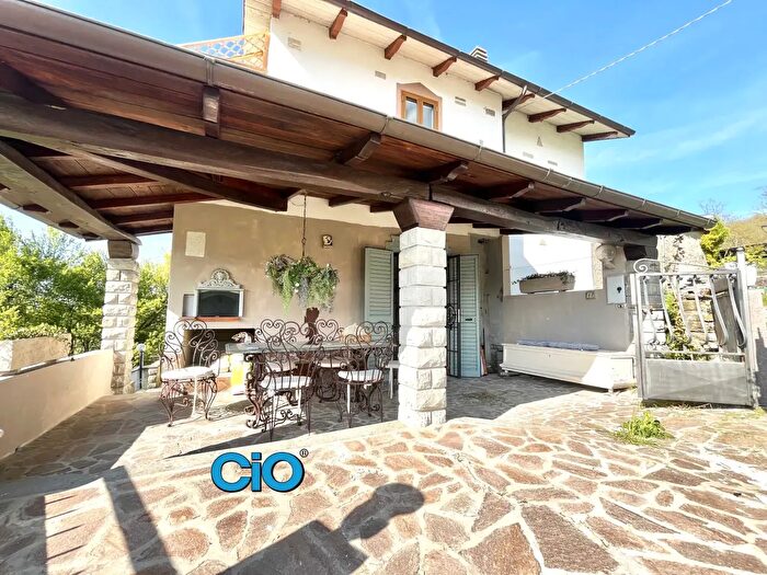 Casa con 6 locali in vendita in Bologna