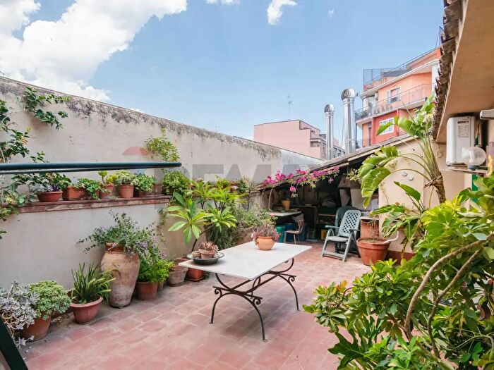 Appartamento quadrilocale in vendita in Via Cibele, Catania