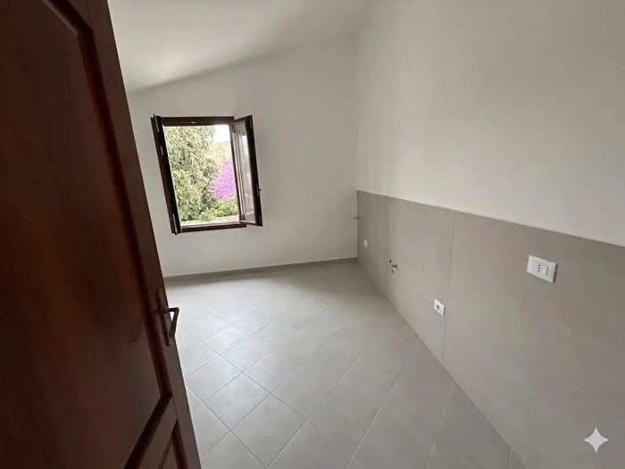 Appartamento con 8 locali in affitto in Ponsacco