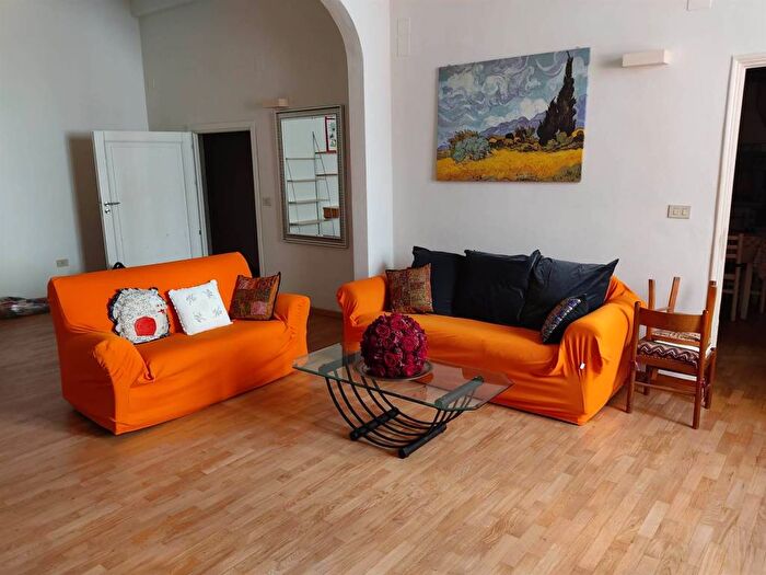 Appartamento con 5 locali in affitto in Via di San Niccolò, San Niccolò, Firenze