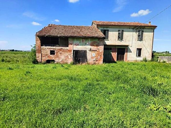 Casa con 6 locali in vendita in Via Predola, Conselice