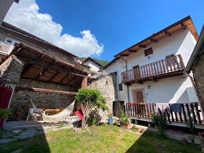 Casa quadrilocale in vendita in Via Frassinere, San Didero