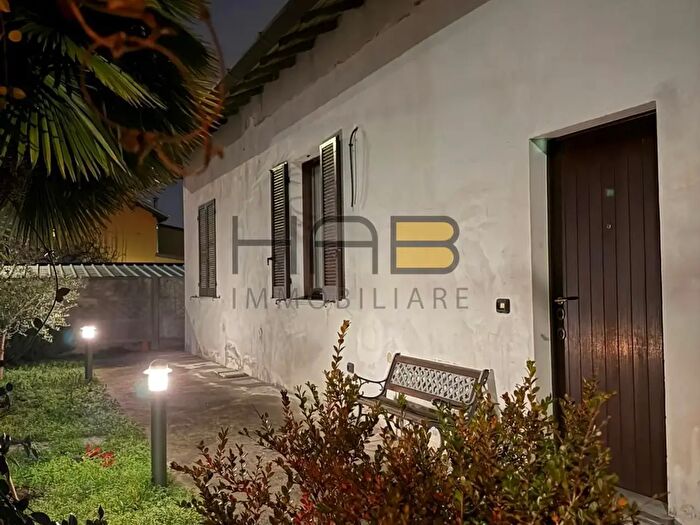 Casa trilocale in vendita in Via Ferno, Busto Arsizio